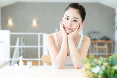 話題のスキンケア〝美肌菌〟肌本来の力を活かして「ハリ＆ツヤ肌」に！