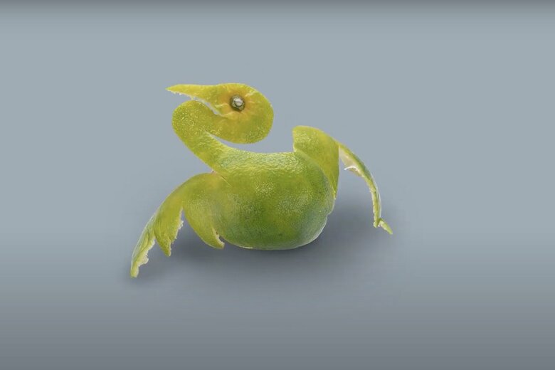 すると、徐々にその姿が見えてきて…（3/5）