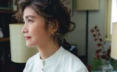 白髪混じりの髪をすてきに見せる　目力重視メイクからは徐々に卒業を