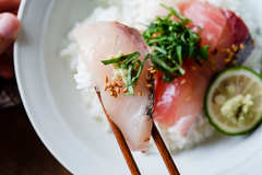 「手抜きのルール。すだち出汁の海鮮丼」