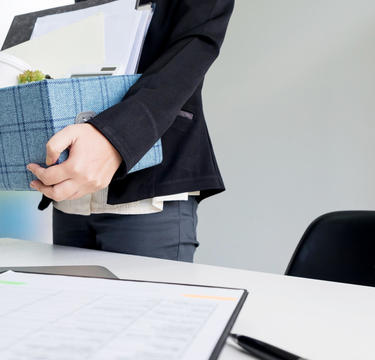 アルムナイ制度とは!?退職者の再就職に今、企業が前向きな訳