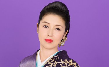 藤あや子「ママ、どういうこと!?」娘の制服をマンションのごみ捨て場に捨てて「シングルマザーとしてぶつかった日」