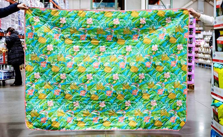 10:PARASOL レジャーマット（152×203cm）　1598円（税込）