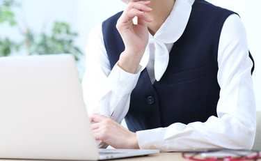 給料を多くもらう同僚に募る不満…「私より仕事が遅いのに…なぜ」