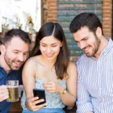 〝男友だち〟とのつき合い方「結婚前と同じノリ」は絶対許されない？