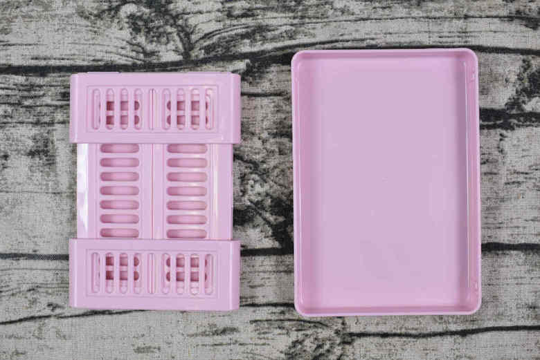 セリアのおすすめキッチン用品「サンドイッチケース」の実物画像