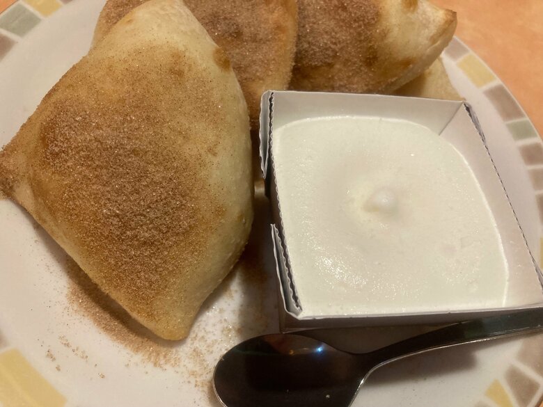 裏メニューからグランドメニューになったジェラート&シナモンプチフォッカ