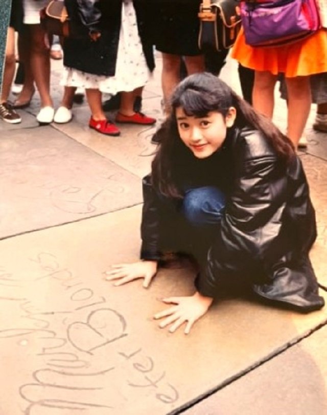 今もほとんど変わらない、若かりしころの細川さん