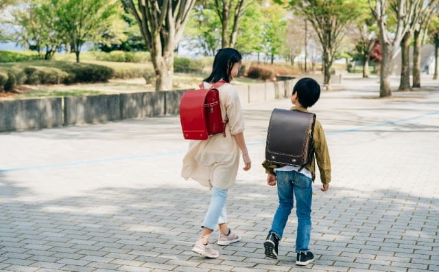 登下校の子どもたち