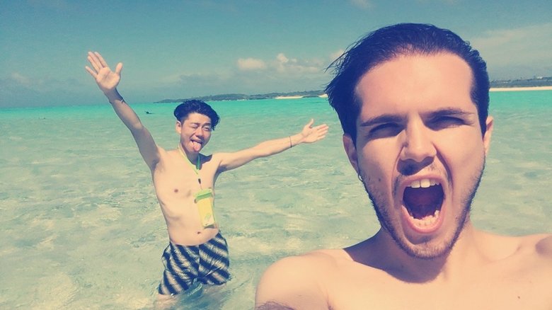 思い出の与論島旅行。日焼け止めを塗り忘れて大惨事になったそう