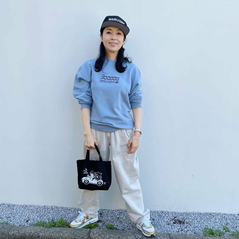 着物やドレスと違ったラフな格好もお似合い