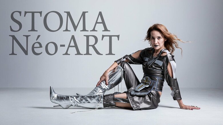 医療器具もファッションの一部として魅せるオストメイトモデルのエマさん 提供／一般社団法人　日本福祉医療ファッション協会