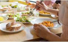 他人のランチメニューに口出しする人たち…目的はいったい何なのか？