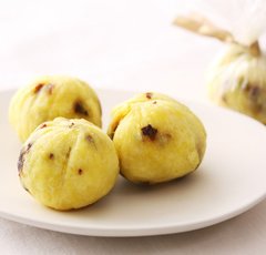 さつまいもの茶巾レシピ「クリームチーズで濃厚な美味しさに」