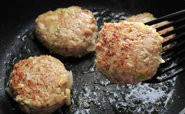 野菜嫌いな我が子に作る…神田うのさん特製ハンバーグ