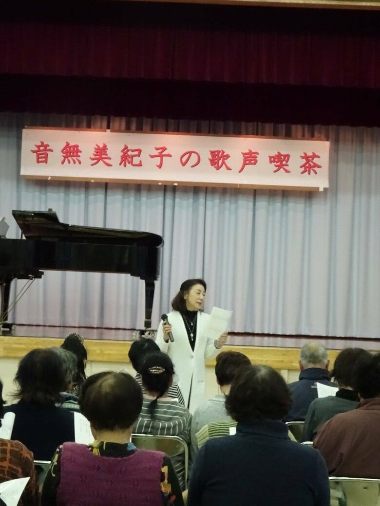震災復興でスタートした「歌声喫茶」は、今年で14年目に