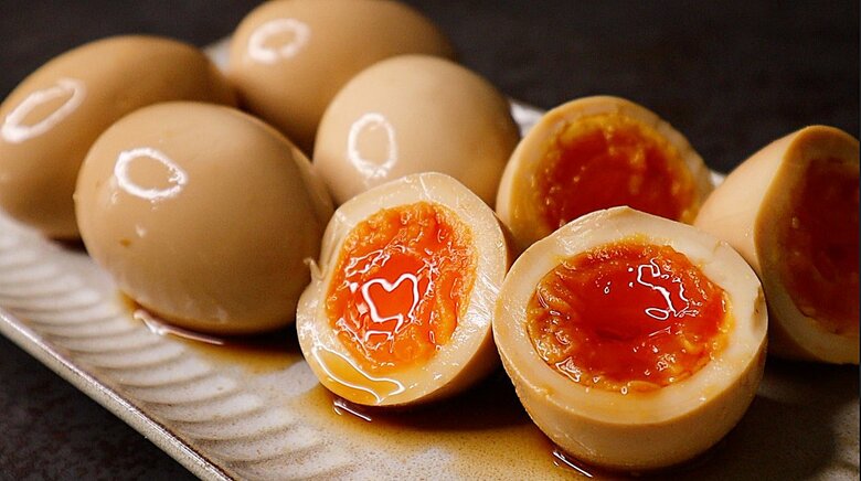 8万いいねを獲得した「極 半熟煮卵」