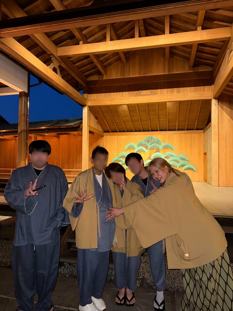 お酒も飲んだ、いつも通りの家族の時間を満喫した最後の家族旅行