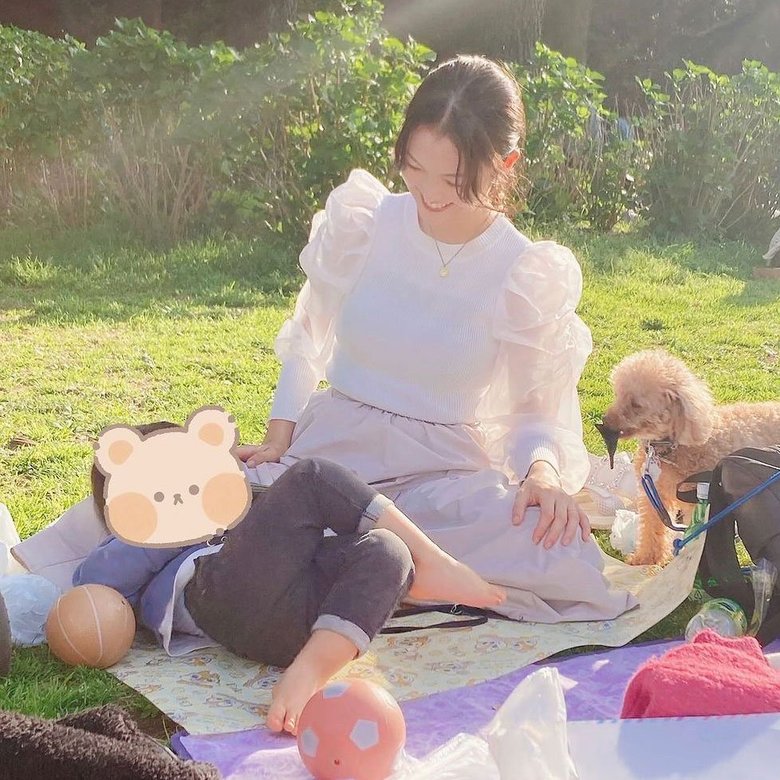 公園で家族とくつろぎ中