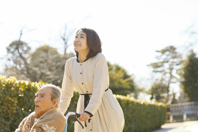 『じいじ、最期まで看るからね 育児と介護のダブルケア奮闘記』高橋里華著　出版社／CCCメディアハウス　撮影／河内彩