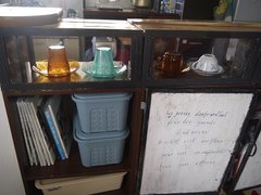 カフェ風ショーケースをＤＩＹ！配膳台、ディスプレイ、収納の一石三鳥！