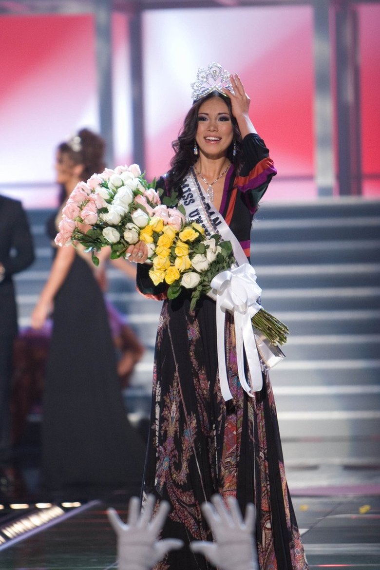 世界約80か国の代表たちの中から満場一致の得票で優勝し、世界一の栄冠に輝いた森さん