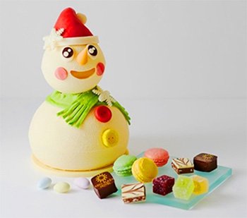 ▲食べるのがもったいないほど愛くるしい表情 「スノーマンからの贈り物」8000円　限定20台・要予約　（京王プラザホテル）