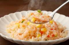 ドラゴンボール芸人がスーパーアレンジ！ 冷凍ピラフの覚醒レシピ