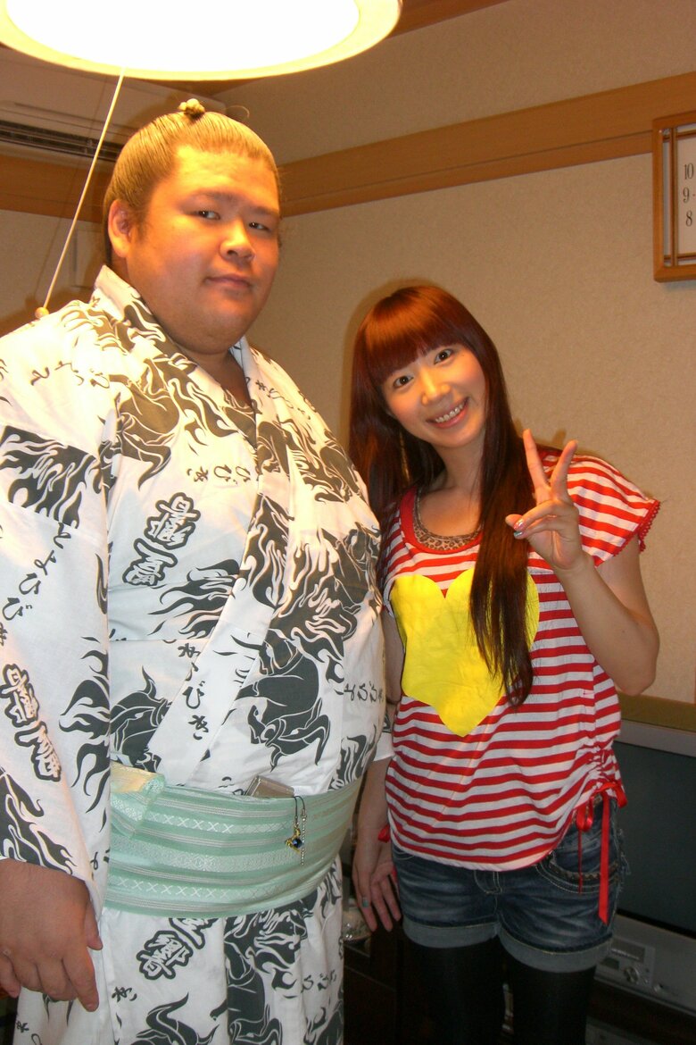 交際してすぐの頃の小泉さんと時津風親方（当時は土佐豊関）