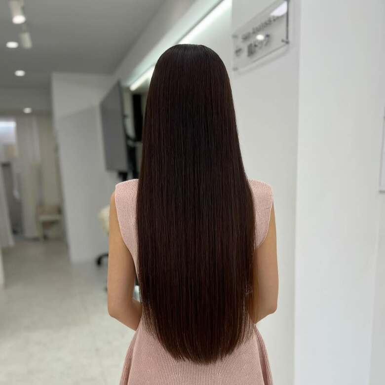 トレードマークのロングヘアはサロン通いでキレイをキープ