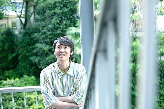 小林よしひさ