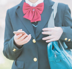 機能制限サービスでスマホ依存、不適切コンテンツから子供を守れ！