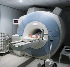 松本人志さんも苦手だった！「MRIって怖いよね…」に共感を寄せる芸能人たち