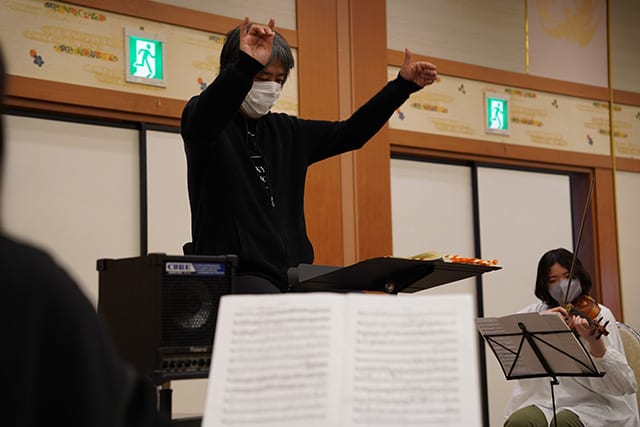 東北ユースオーケストラで指揮を務める柳澤寿男さん