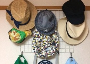 ワイヤーネット、フック、突っ張り棒で簡単収納作り