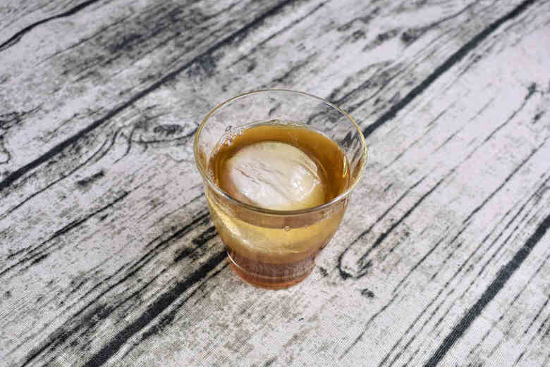 セリアのおすすめキッチン用品「yukipon デカまる氷ン」の実物画像3