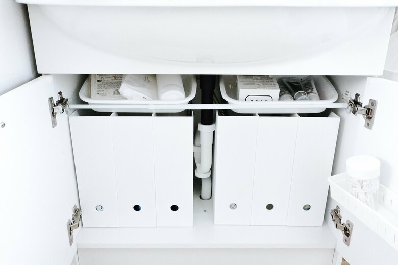 突っ張り棒なら高さの調節が自由自在