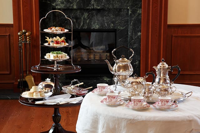 「もしも、エリザベス女王のお茶会に招かれたら？」藤枝理子（清流出版）撮影／南都礼子