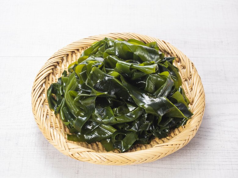 塩分の吸収を防ぎ、排出を促す身近な食べ物4（ワカメ）