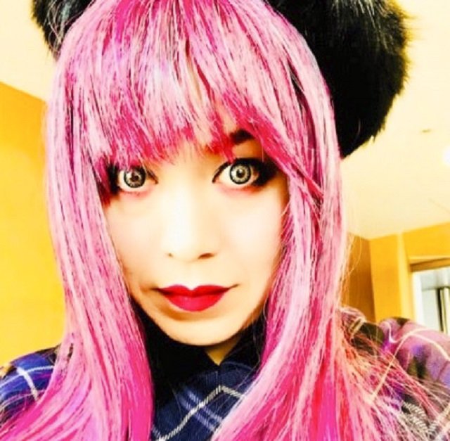 SHAZNA20周年記念の際の夫・IZAMさん