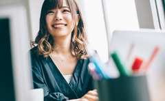 入籍後の「職場での名字」“旧姓のまま”派が気をつけるべき盲点