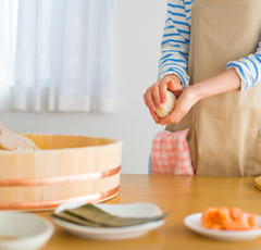 燻製さきいかと白菜漬けのおつまみおにぎりは新たな飯テロの予感!!