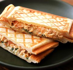 鮭マヨのホットサンドレシピ