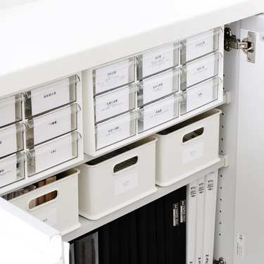 溢れる書類収納にもうお手上げ…プロから見た意外な盲点とは!?