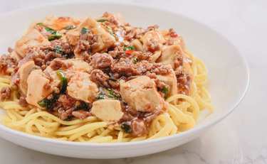 相葉雅紀さん絶賛のご当地うま辛麺「かけるだけなのにめちゃうまい!!」