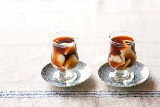 カルディの杏仁豆腐アレンジレシピ「杏仁アイスコーヒー」