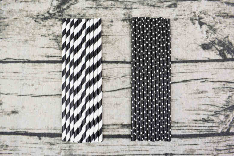 セリアのおすすめキッチン用品「ペーパーストロー ストライプ・ドット」の実物画像02