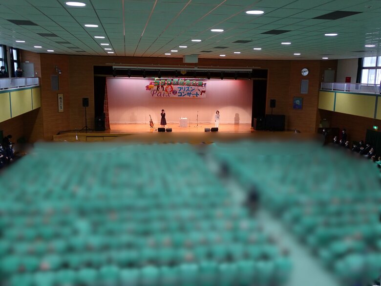 ふたりのコンサートは、受刑者にとって忘れられないものになるという