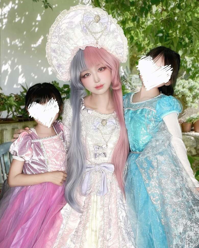 娘さんたちとお姫様ごっこ