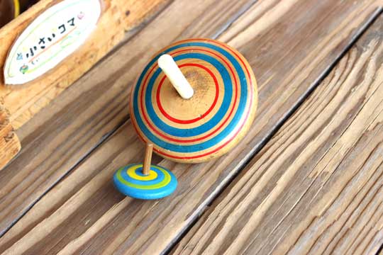 コマやけん玉などの昔ながらのおもちゃも！